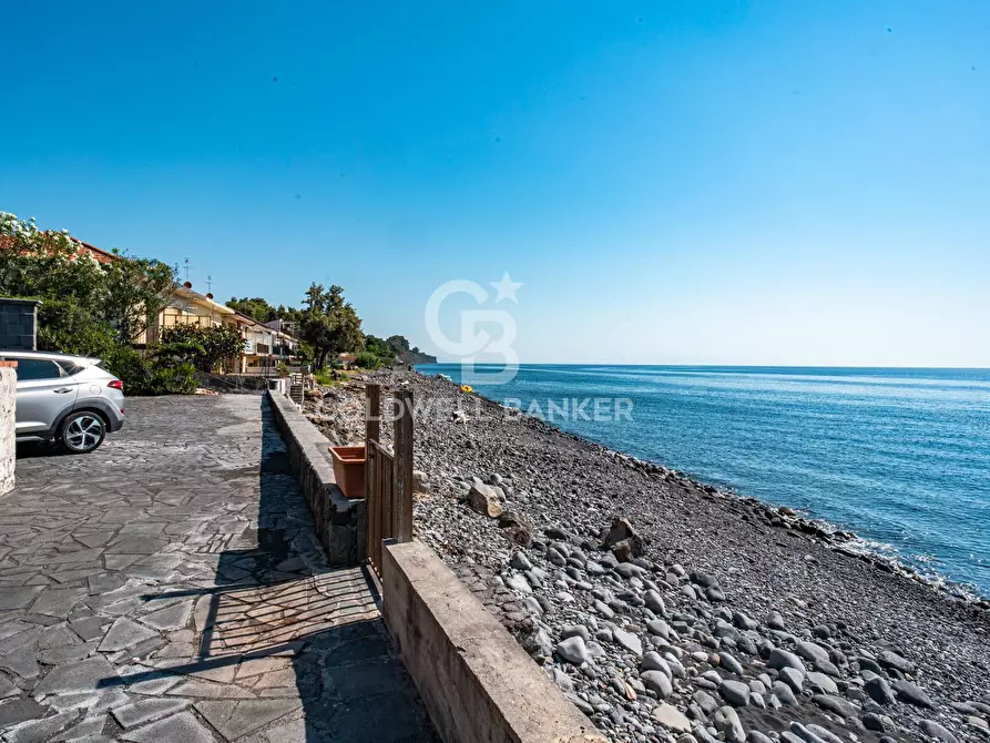 Immagine 6 di Villa in vendita  in Strada di Praiola Sesta snc a Riposto
