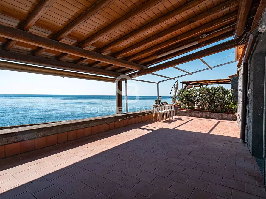 Immagine 1 di Villa in vendita  in Strada di Praiola Sesta snc a Riposto