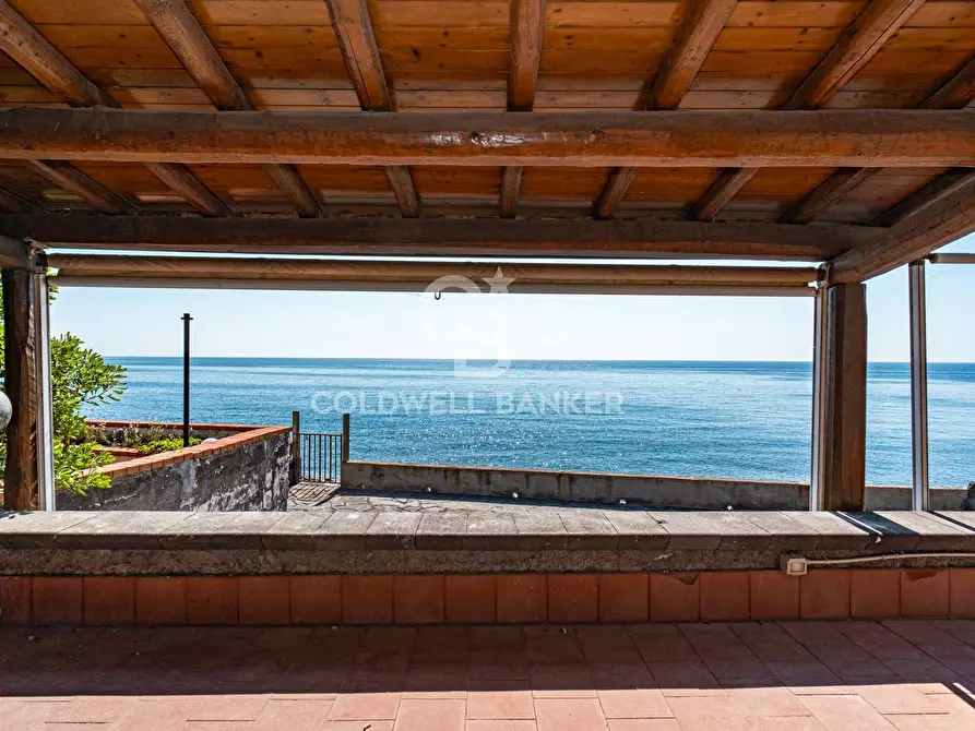 Immagine 2 di Villa in vendita  in Strada di Praiola Sesta snc a Riposto