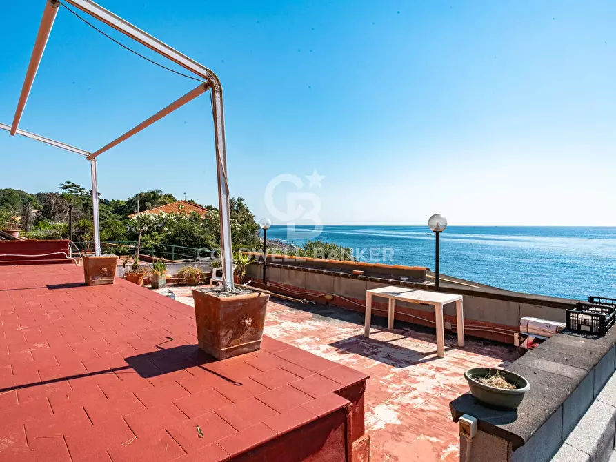 Immagine 26 di Villa in vendita  in Strada di Praiola Sesta snc a Riposto