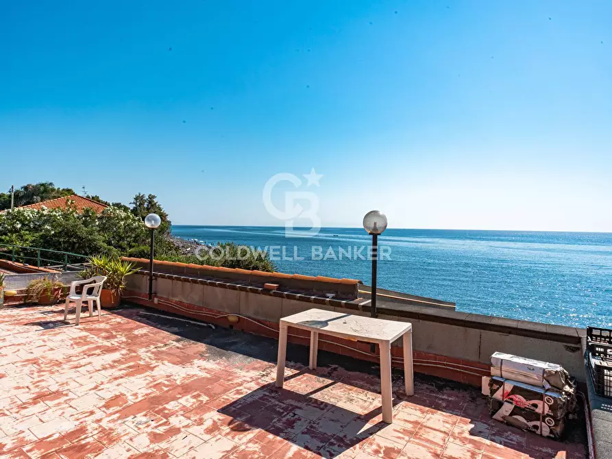 Immagine 27 di Villa in vendita  in Strada di Praiola Sesta snc a Riposto