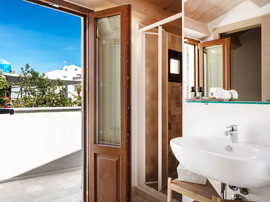 Immagine 7 di Villa in vendita  in Via Asproni 5 a Olbia