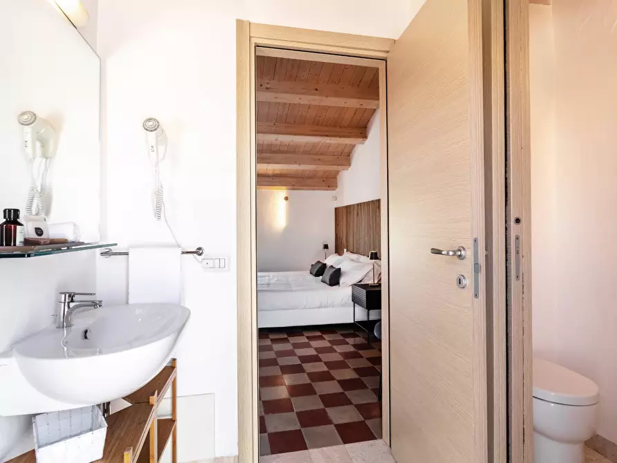 Immagine 8 di Villa in vendita  in Via Asproni 5 a Olbia