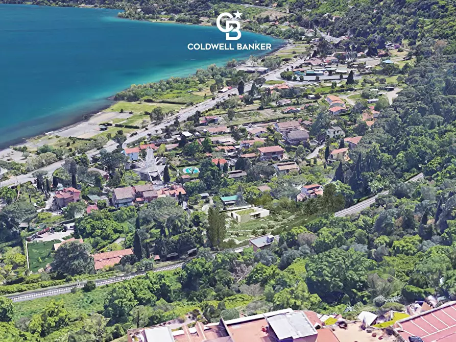 Immagine 9 di Villa in vendita  in Via Piano del Lago 7 a Castel Gandolfo