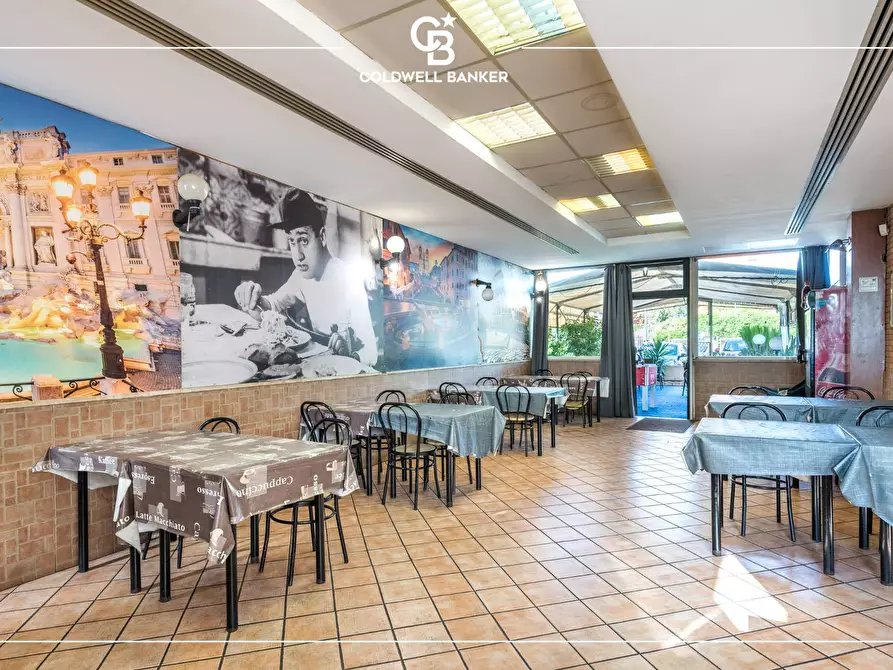 Immagine 13 di Locale commerciale in vendita  in Via Torre del Vescovo 1 a Pomezia