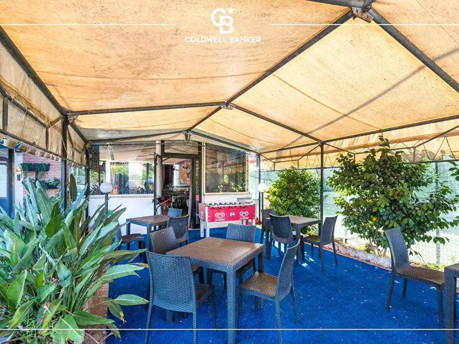 Immagine 15 di Locale commerciale in vendita  in Via Torre del Vescovo 1 a Pomezia