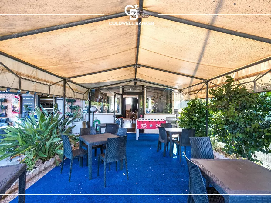 Immagine 16 di Locale commerciale in vendita  in Via Torre del Vescovo 1 a Pomezia