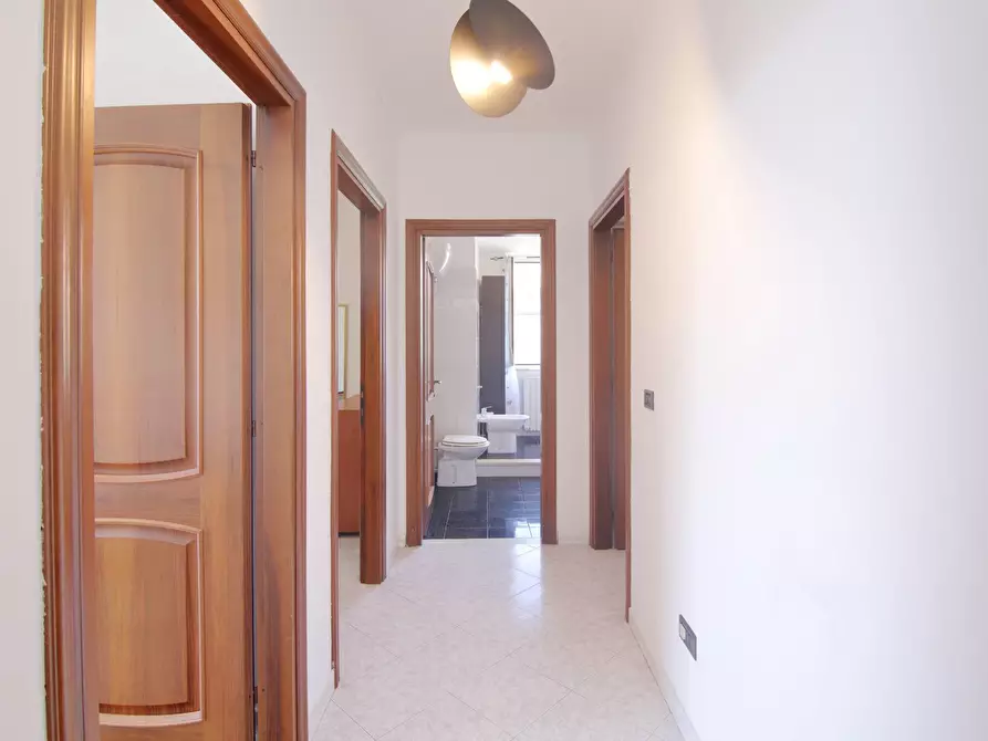 Immagine 11 di Appartamento in vendita  in Via Giuseppe Fiorelli 87 a Roma