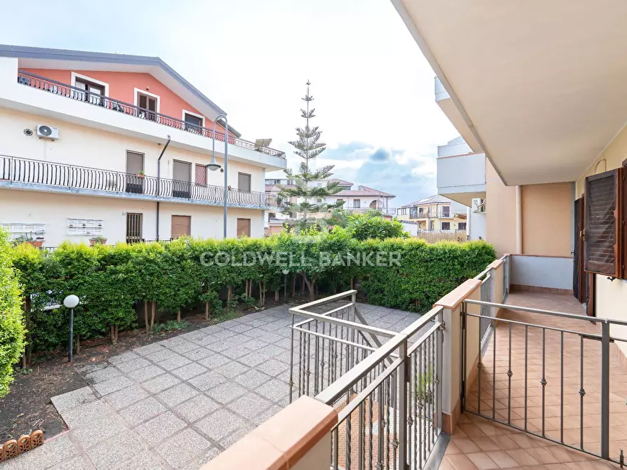 Immagine 3 di Appartamento in vendita  in Via Barcellona   (Pozzillo) 30 a Acireale