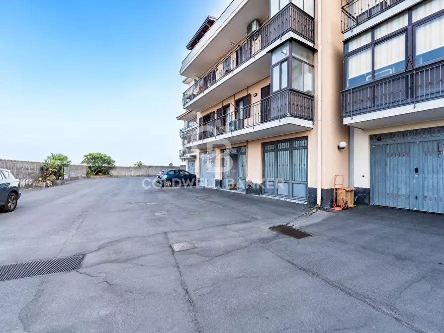 Immagine 37 di Appartamento in vendita  in Via Barcellona   (Pozzillo) 30 a Acireale