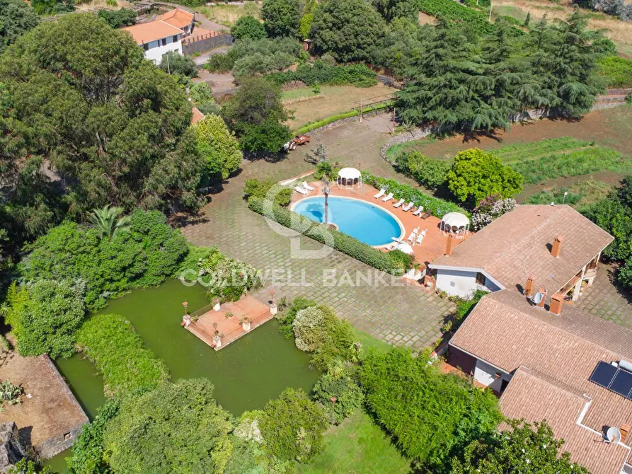 Immagine 53 di Villa in vendita  in Contrada Verzella a Castiglione Di Sicilia