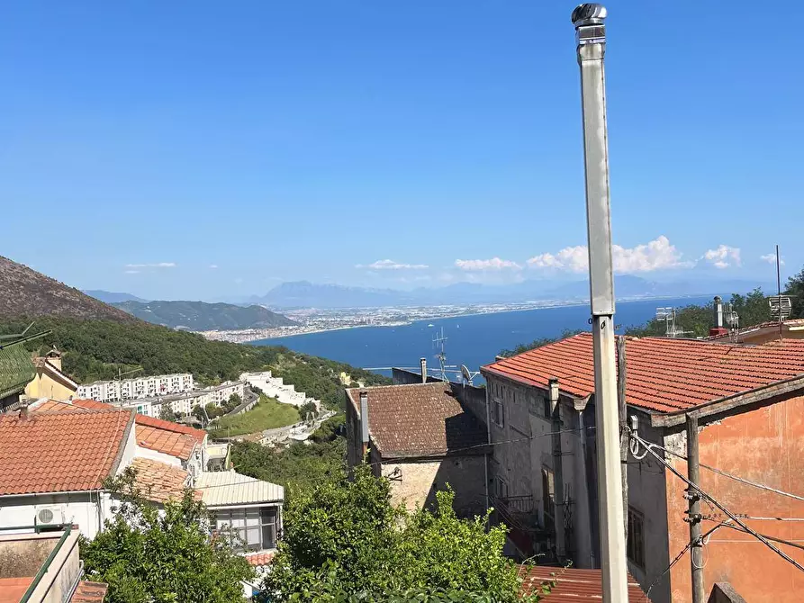 Immagine 2 di Appartamento in vendita  in VIA IACONTI 29 a Vietri Sul Mare