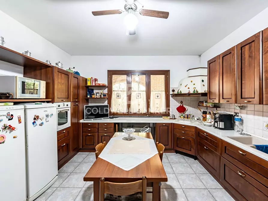 Immagine 12 di Villa in vendita  in via Scarlatti 30 a Motta Sant'anastasia