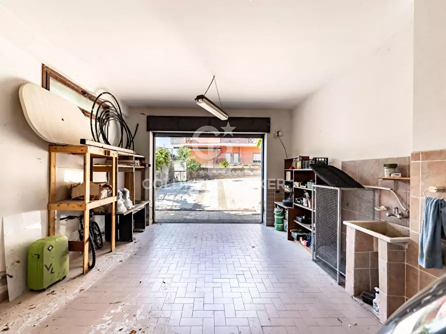 Immagine 39 di Villa in vendita  in via Scarlatti 30 a Motta Sant'anastasia