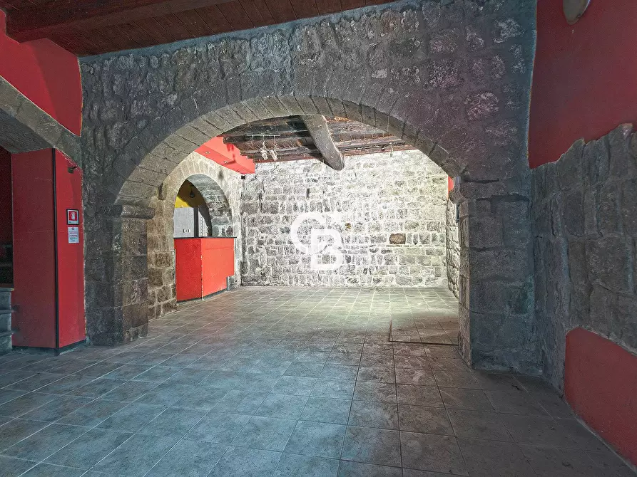 Immagine 2 di Locale commerciale in vendita  in Via Centoponti a Viterbo