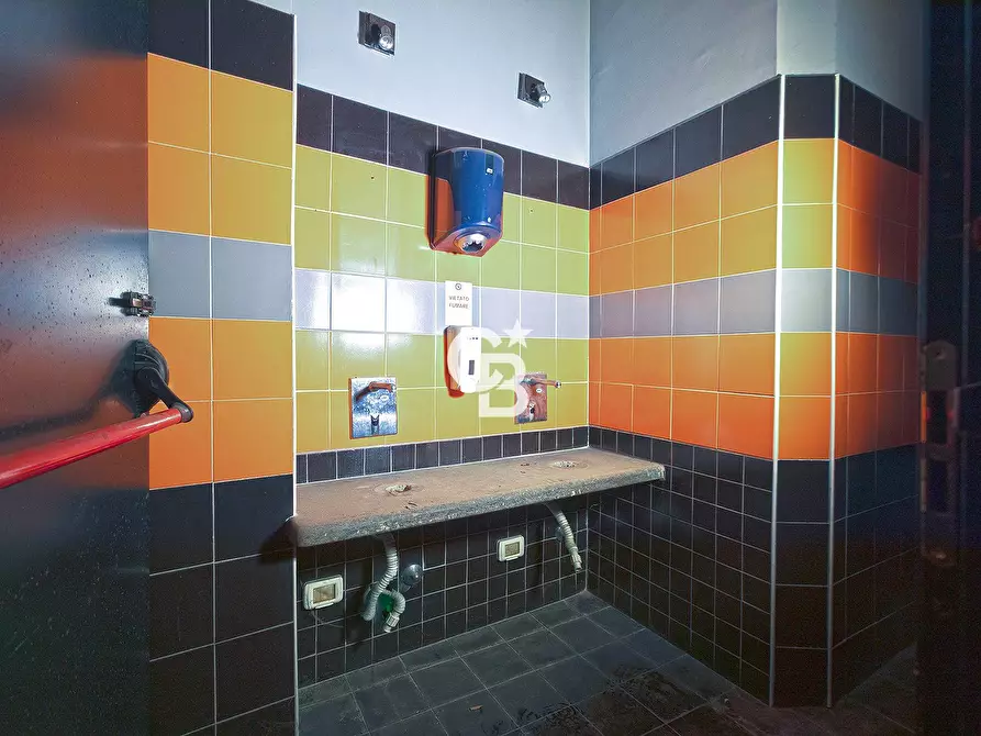 Immagine 16 di Locale commerciale in vendita  in Via Centoponti a Viterbo