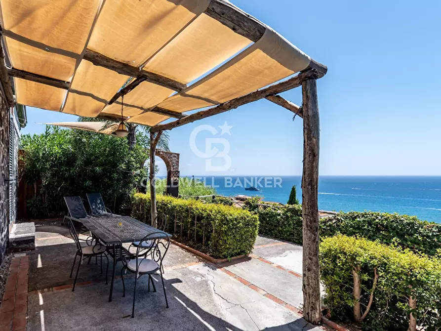 Immagine 20 di Villa in vendita  in via delle fornaci 3 a Giardini-Naxos