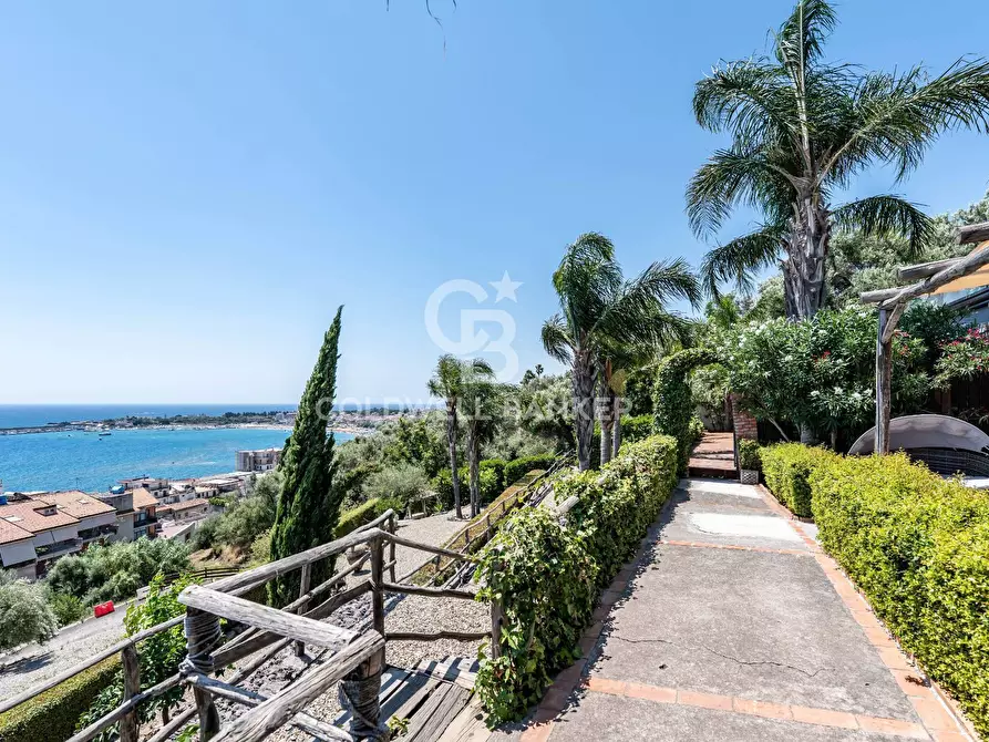 Immagine 23 di Villa in vendita  in via delle fornaci 3 a Giardini-Naxos