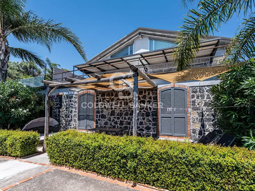 Immagine 24 di Villa in vendita  in via delle fornaci 3 a Giardini-Naxos