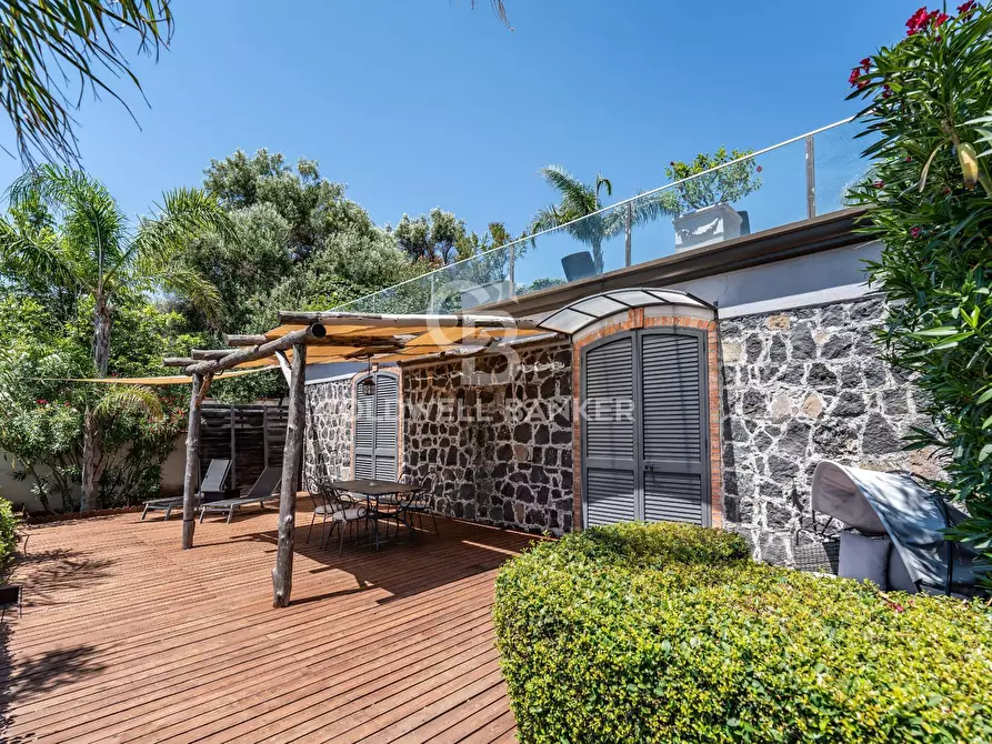 Immagine 11 di Villa in vendita  in via delle fornaci 3 a Giardini-Naxos