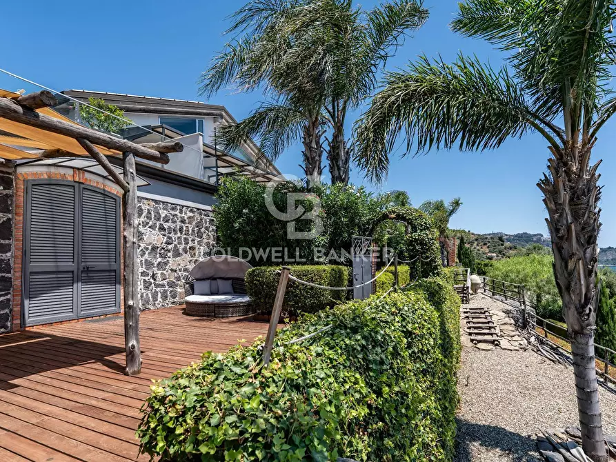 Immagine 42 di Villa in vendita  in via delle fornaci 3 a Giardini-Naxos