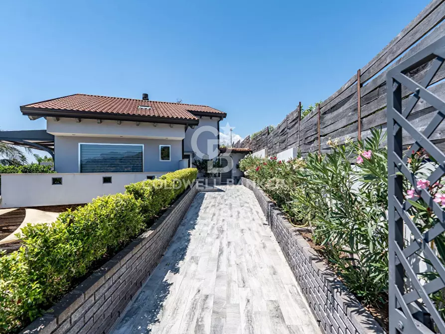 Immagine 39 di Villa in vendita  in via delle fornaci 3 a Giardini-Naxos