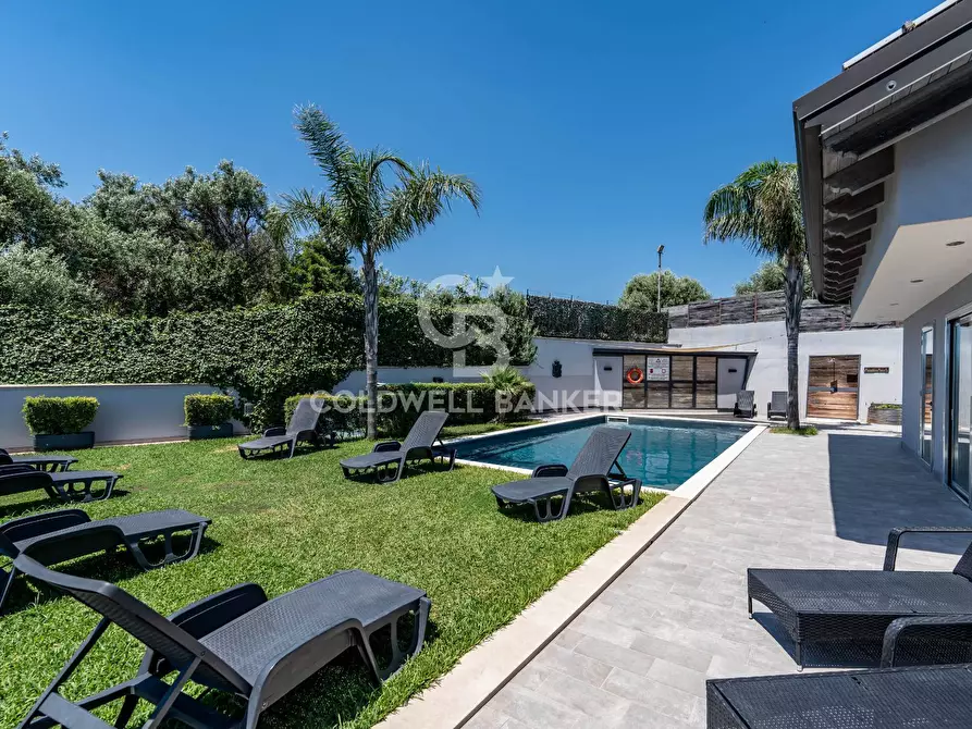 Immagine 18 di Villa in vendita  in via delle fornaci 3 a Giardini-Naxos