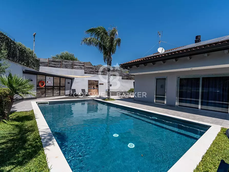 Immagine 34 di Villa in vendita  in via delle fornaci 3 a Giardini-Naxos