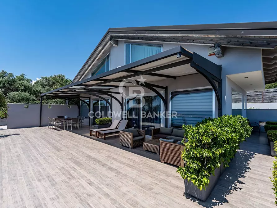 Immagine 33 di Villa in vendita  in via delle fornaci 3 a Giardini-Naxos