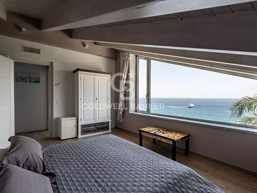 Immagine 89 di Villa in vendita  in via delle fornaci 3 a Giardini-Naxos