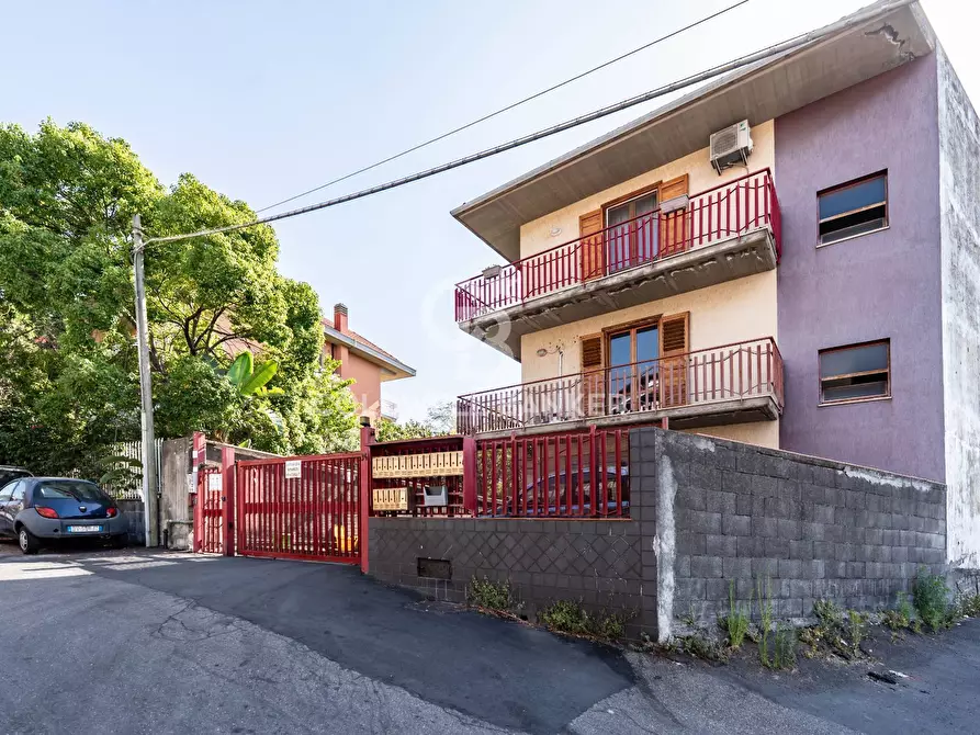 Immagine 27 di Appartamento in vendita  in Via Gioacchino Rossini 34/36 a Aci Sant'antonio