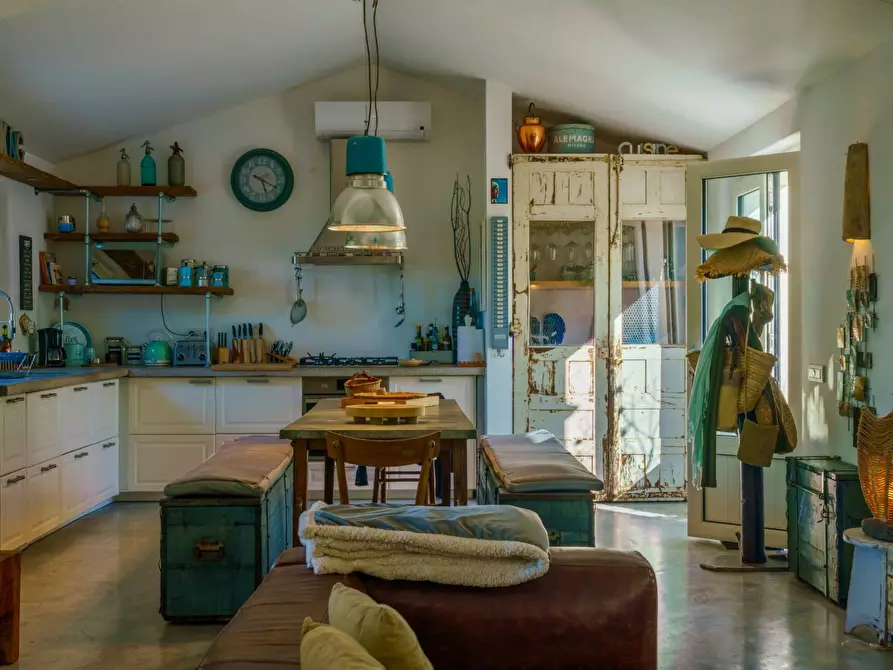 Immagine 11 di Villa in vendita  in SAN PANTALEO - VIA STAZZI VADDI LONGA a Olbia