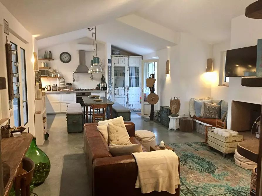 Immagine 15 di Villa in vendita  in SAN PANTALEO - VIA STAZZI VADDI LONGA a Olbia