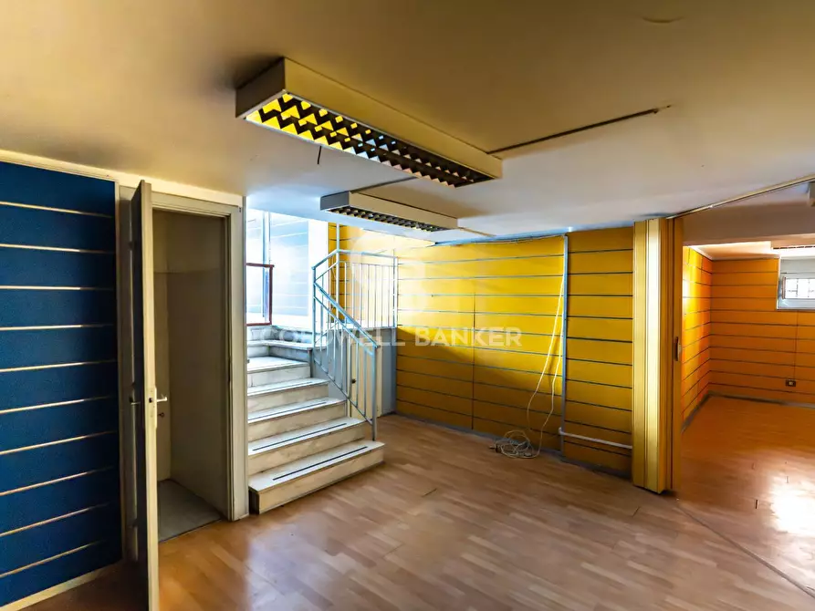 Immagine 7 di Locale commerciale in affitto  in Viale Regina Margherita 19 a Acireale