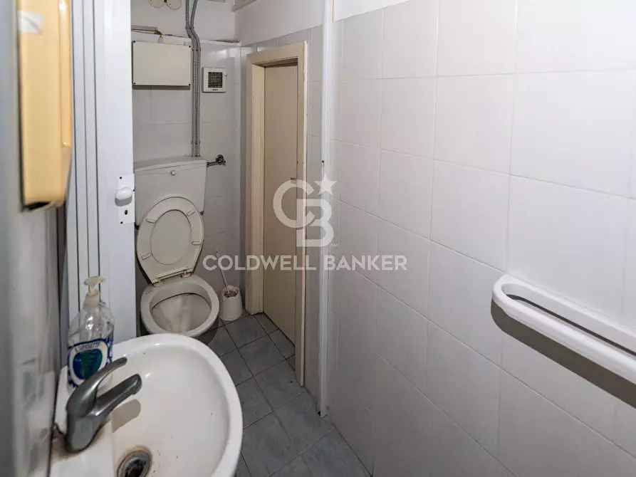 Immagine 16 di Locale commerciale in affitto  in Viale Regina Margherita 19 a Acireale