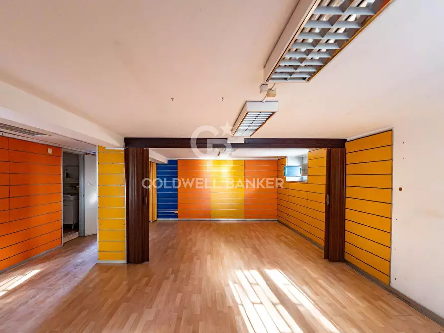 Immagine 13 di Locale commerciale in affitto  in Viale Regina Margherita 19 a Acireale