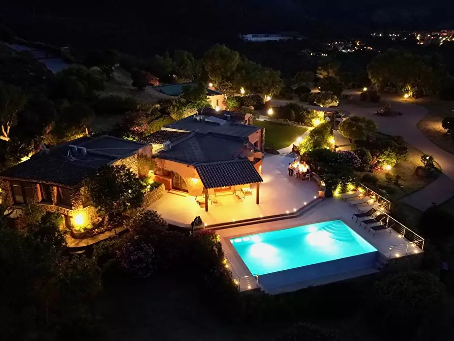 Immagine 36 di Villa in vendita  in San Pantaleo Costa Smeralda a Aggius