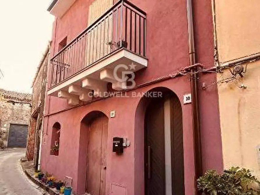 Immagine 16 di Appartamento in affitto  in via Trieste 30 a Linguaglossa