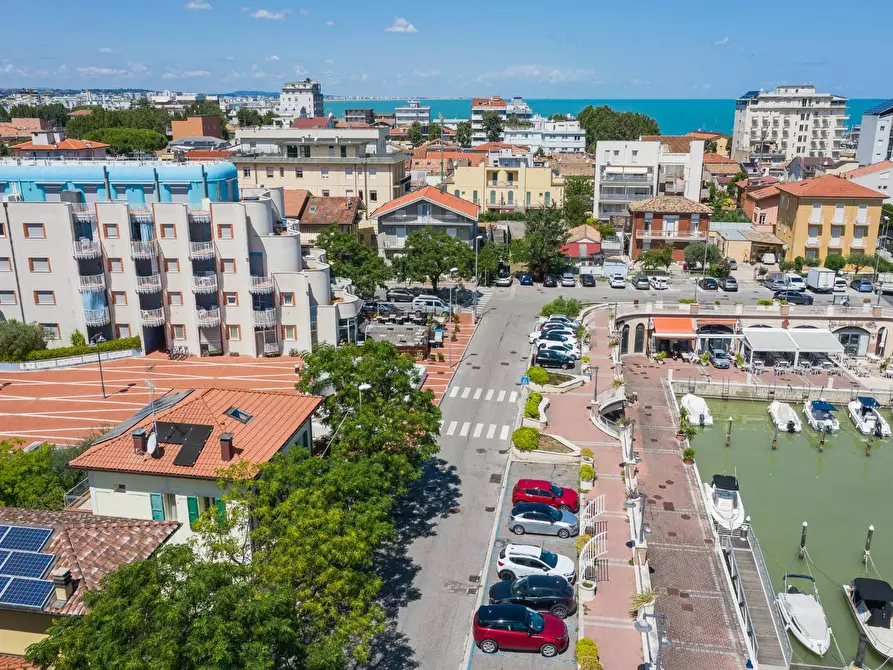 Immagine 42 di Villa in vendita  in Via Caboto a Cattolica