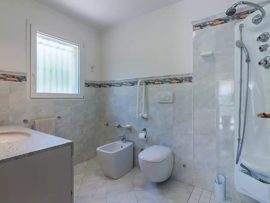 Immagine 10 di Villa in vendita  in Via Caboto a Cattolica