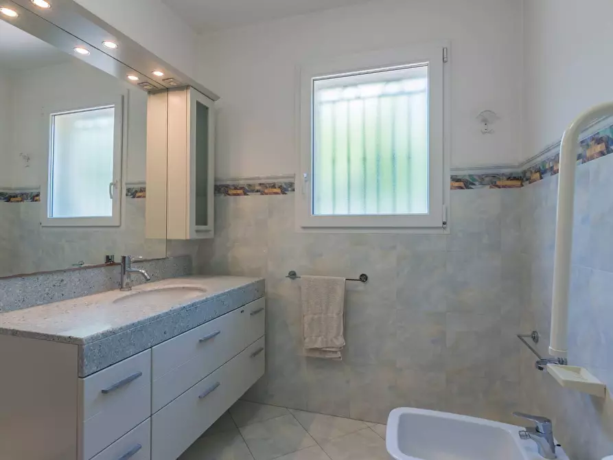 Immagine 11 di Villa in vendita  in Via Caboto a Cattolica