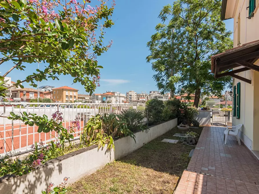 Immagine 33 di Villa in vendita  in Via Caboto a Cattolica