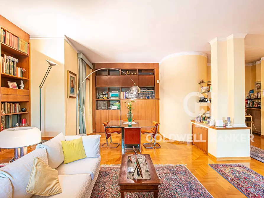 Immagine 7 di Appartamento in vendita  in Via Renato Fucini 200 a Roma