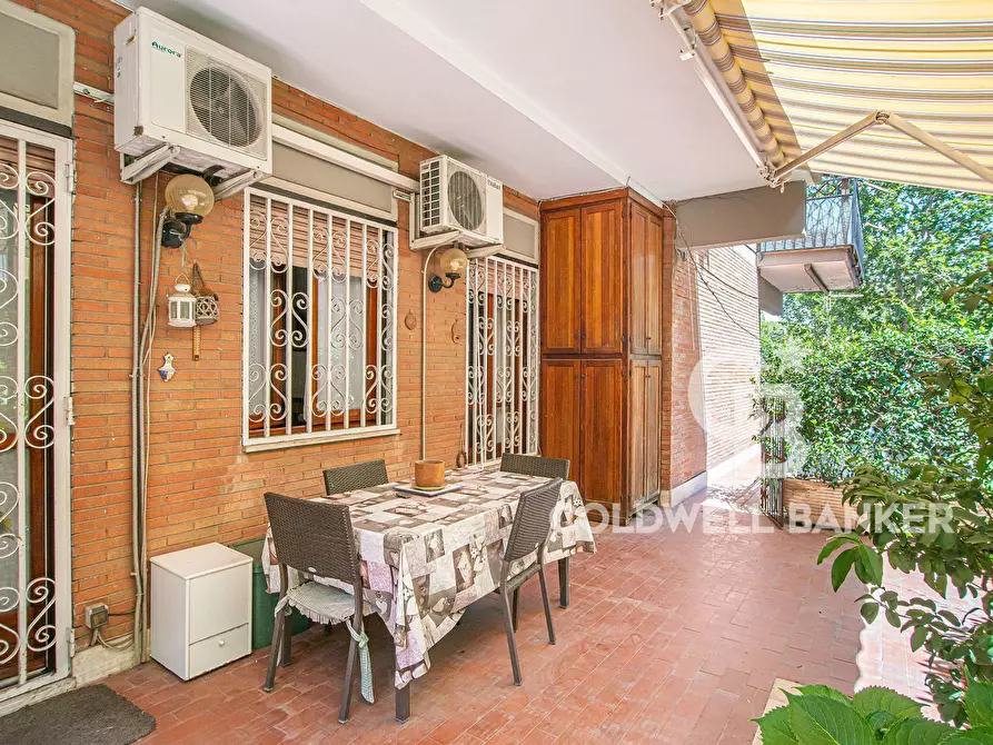 Immagine 24 di Appartamento in vendita  in Via Renato Fucini 200 a Roma