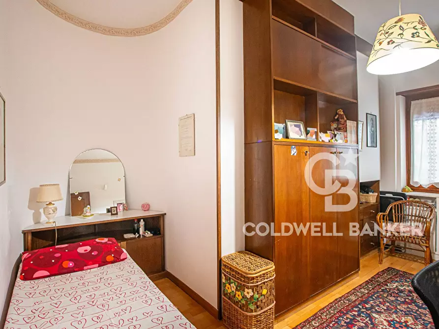 Immagine 27 di Appartamento in vendita  in Via Renato Fucini 200 a Roma