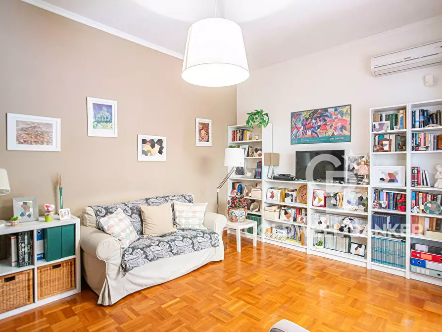 Immagine 33 di Appartamento in vendita  in Via Renato Fucini 200 a Roma