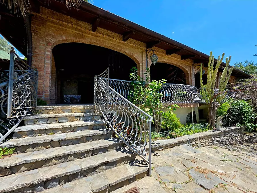 Immagine 3 di Villa in vendita  in Via Sant'eustachio 87 a Salerno