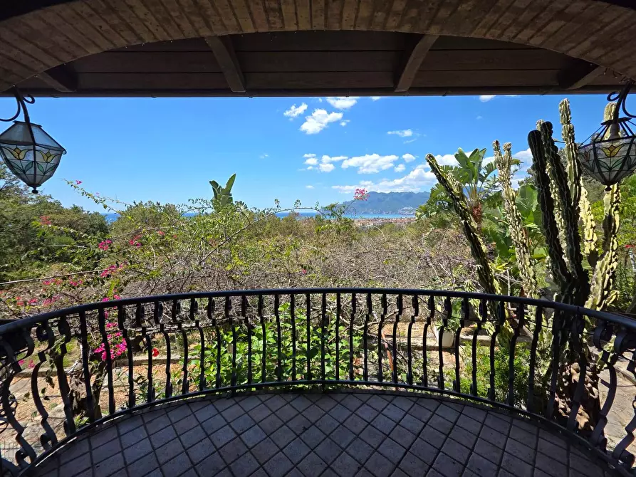 Immagine 5 di Villa in vendita  in Via Sant'eustachio 87 a Salerno