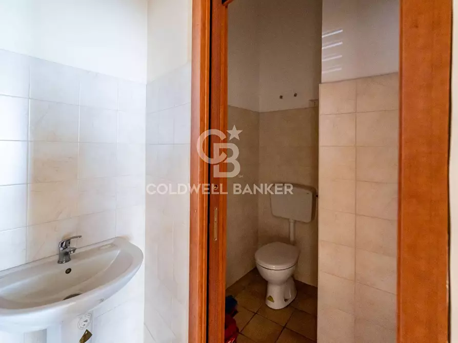 Immagine 8 di Laboratorio in vendita  in Via Dafnica 107 a Acireale