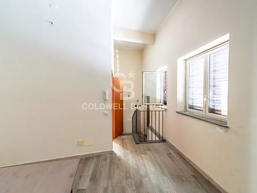 Immagine 13 di Laboratorio in vendita  in Via Dafnica 107 a Acireale